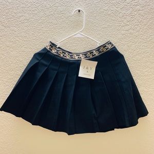 Black skort